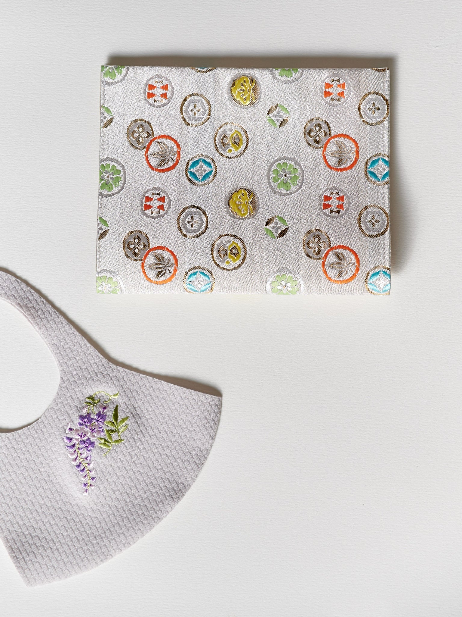 ワッフル刺繍マスク　藤柄